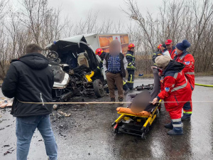 У Покровському районі зіткнулися дві вантажівки – знадобилася допомога рятувальників