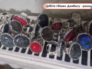 Каміння та натхнення: Віта Фіронова з Добропілля створює прикраси у Польщі