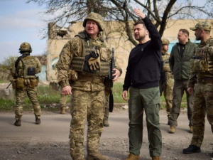 Президент Зеленський відвідав передові позиції українських захисників у Авдіївці