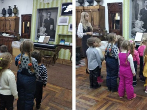 Воспитанники покровского детсада «Ласточка» побывали «в гостях у Леонтовича»