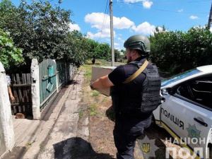 Поліцейські розвезли гуманітарну допомогу жителям Мирнограда