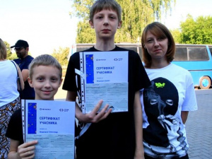 Діти з Покровська відправились до Карпат за програмою «Strong Generation Camp – Майбутнє» від Метінвесту