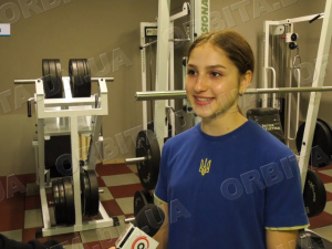 На хвилі здоров’я: тренування для земляків від майстрині спорту покровчанки Софії Парубової
