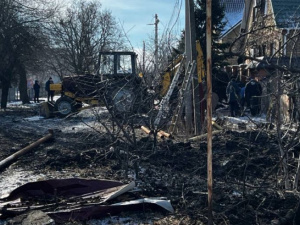 Нічний обстріл Покровська: обійшлося без постраждалих, але руйнування є (відео)