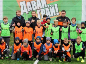 В Мирнограде состоялось открытие мини-футбольного поля и запуск долгожданной инициативы «Давай, играй!»