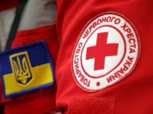 У Покровську ТЧХУ видає гуманітарну допомогу