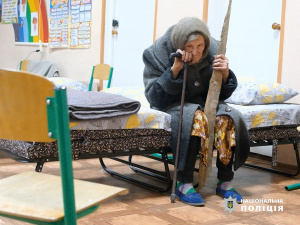 98-річна жінка, яка пішки вийшла з Очеретиного, отримає будинок від Монобанку 