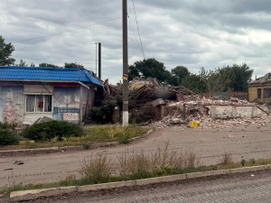 Ворог завдав по Гродівці чотири авіаудари, а під ранок обстріляв Новогродівку