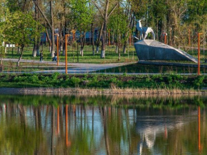 Продолжается благоустройство парка «Юбилейный» в  Покровске
