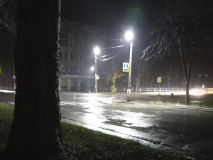Частину вуличних ліхтарів почали включати в Покровську