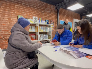 Пакунки турботи: покровчани отримали допомогу в харківському хабі «Єднання»