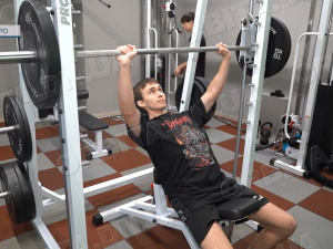 Покровський спортивно-молодіжний центр у Дніпрі запрошує на тренування