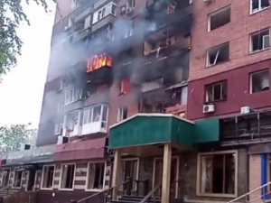 У Покровську 30 червня горіла багатоповерхівка та поранено чоловіка