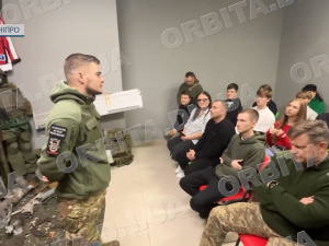 Сучасні герої: молодь та учні Покровська зустрілись з військовими і волонтерами