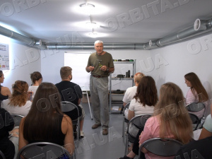 Стартувала підготовка до національного спротиву: мешканці Донеччини вчаться діяти в умовах війни