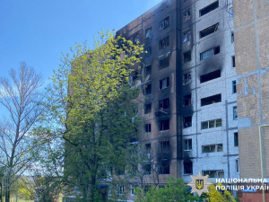 Дві людини загинули, три зазнали поранень через російські обстріли Донеччини 26 квітня