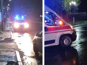 Сразу два автомобиля пострадали из-за ямы на улице Европейской в Покровске