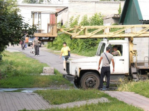 Пострадавшие крыши, деревья и электролинии – последствия непогоды в Покровске