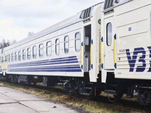 Укрзалізниця збирає пропозиції щодо призначення літніх поїздів