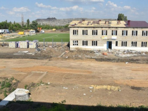 Реконструкція стадіону в Селидовому: завершується облаштування комунікацій