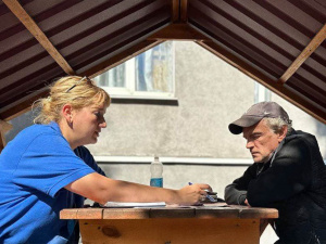 Тисячі кроків до світла: п’ятеро мешканців Мирнограда пішки вийшли із міста, щоб врятуватися