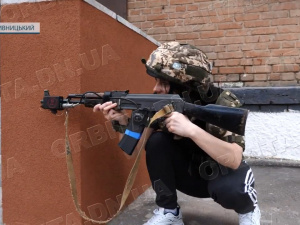 «Навчаємось, щоб захищати»: для молоді Донеччини провели патріотичний вишкіл