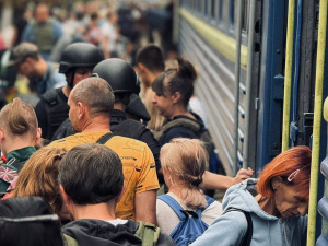 Де допоможуть з евакуацією з Покровська та Донецької області – добірка контактів
