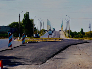 Ремонт мирноградського мосту в Покровську майже завершили, в планах – капітальне відновлення
