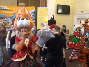 Зимова казка: новорічне свято для дітей Донеччини від БФ Ріната Ахметова