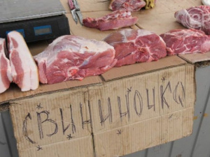 Продукти харчування спустошують гаманці. Огляд цін на покровському ринку