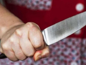 У Новогродівці сварка між подружжям закінчилась ножовим пораненням чоловіка