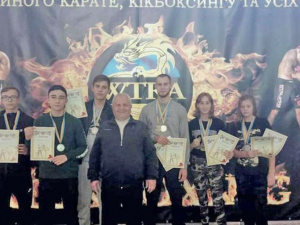 Покровські кікбоксери повернулись з Кубку України зі срібними та золотими медалями
