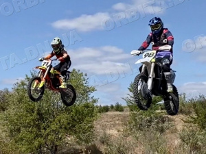 На швидкості до перемог: троє мотоспорстеменів – стипендіати Покровської громади