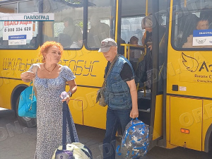 2500 врятованих людей за рік: «Янголи спасіння» евакуюють з Донеччини і Дніпропетровщини