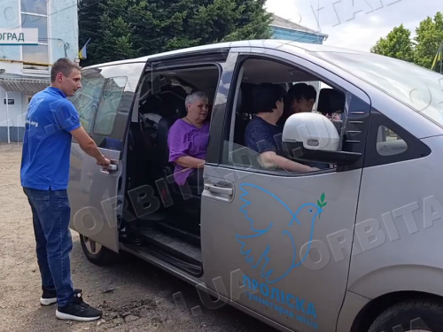 Рятуючи життя: евакуаційні місії вивозять людей з-під обстрілів до хабу Павлограду