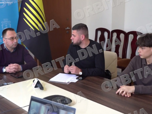 Ідеї, що об’єднують: молодь Покровська зустрілась з керівництвом громади