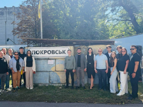 У Дніпрі відкрили пам’ятний знак «Покровськ», який став частиною музейної експозиції