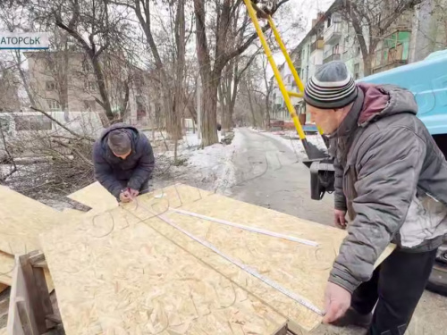 Поруч у важку хвилину: покровські комунальники продовжують трудитися на Донеччині