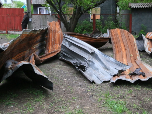 18 квітня Покровськ зазнав ворожого обстрілу, пошкоджено промислові об’єкти та житлові будинки (сюжет)