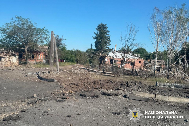 Двоє людей загинуло, п’ятеро поранені через російські обстріли Донеччини 6 червня