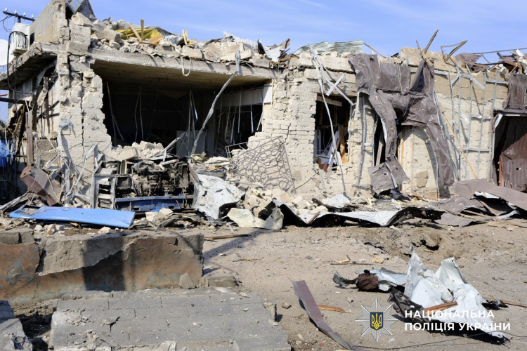 Троє людей загинуло, шестеро зазнали поранень через російські обстріли Донеччини 6 травня