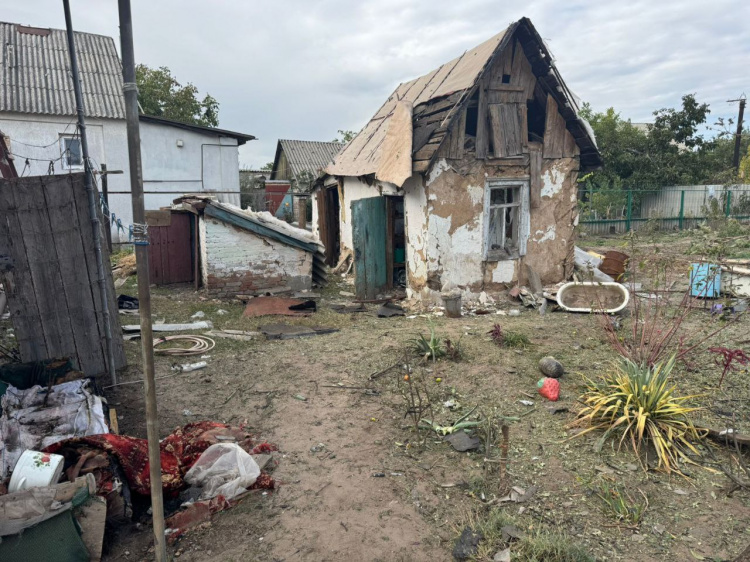 Унаслідок обстрілу в Гришиному поранено 83-річну жінку