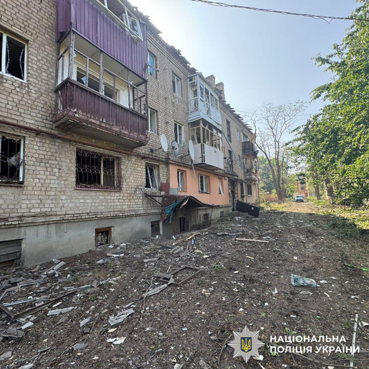 КАБом по Мирнограду, дронами – по цивільних: поліція інформує про обстріли Донеччини 9 червня