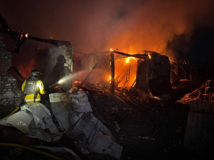 Трьох людей вбили, п’ятьох поранили російські обстріли Донеччини 26 вересня