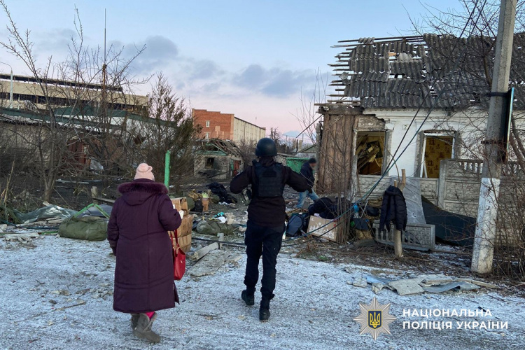 Через російські обстріли на Донеччині поранено жінку