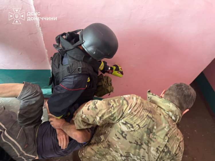 Троє людей загинуло, 11 поранені: 13 населених пунктів Донеччини були під обстрілами 14 вересня