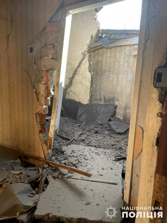 Пошкоджені будинки, ЛЕП та дитячі садки: за добу ворог обстріляв 12 населених пунктів Донеччини