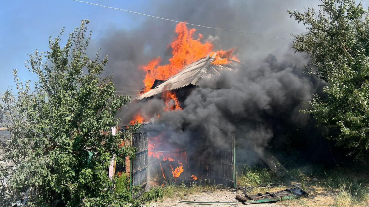 Двоє загиблих і 20 поранених за добу: росіяни продовжують атаки на мирне населення Донеччини