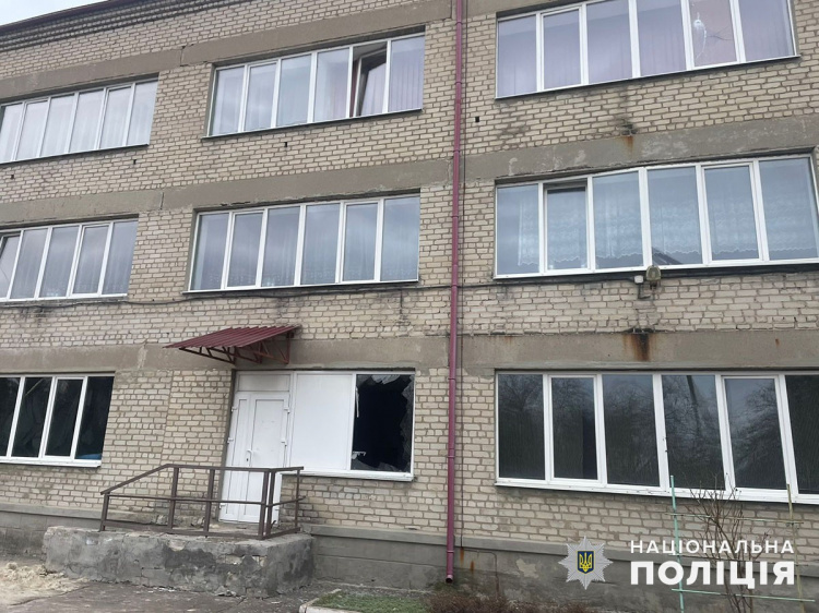 За добу ворог поранив 19 цивільних: поліція Донеччини повідомила про наслідки обстрілів