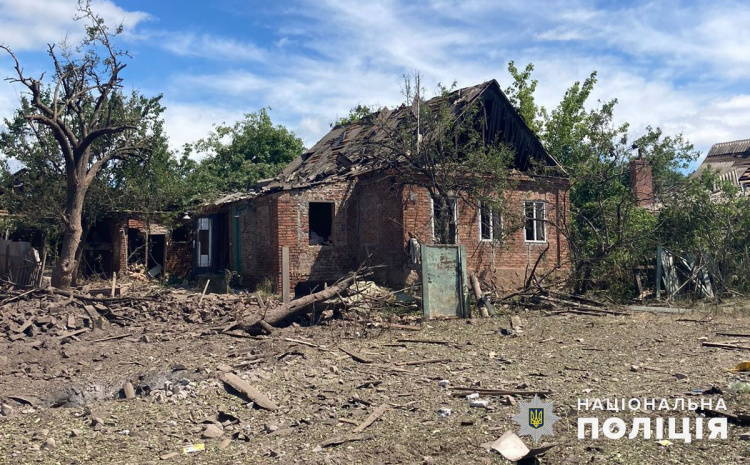 Дев’ять поранених, понад пів сотні руйнувань – наслідки російських обстрілів Донеччини за добу